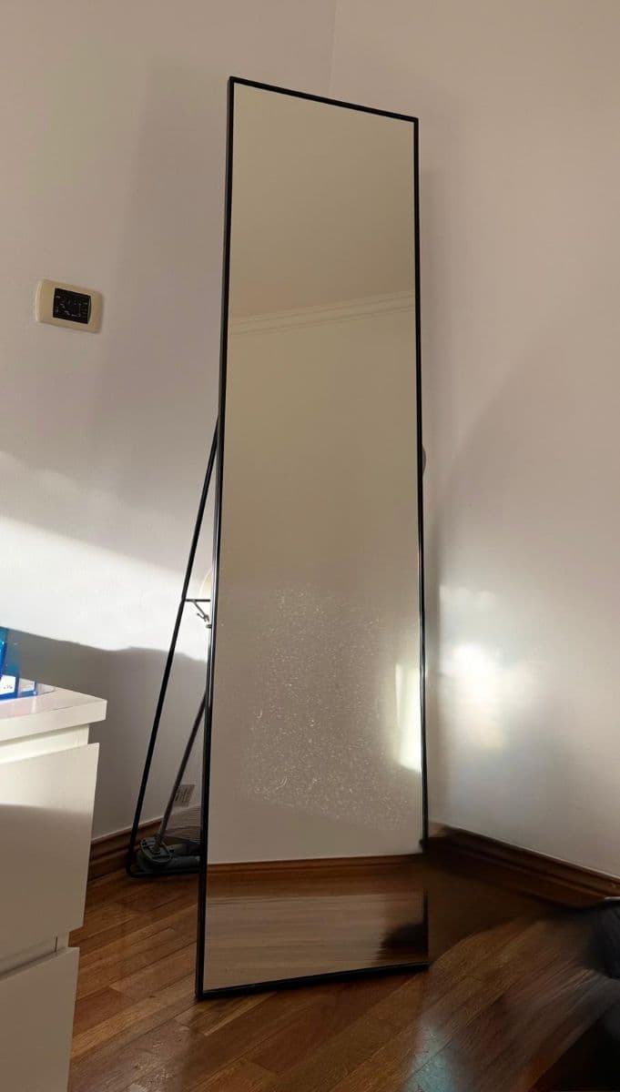 Espelho de pé com moldura preta KARMSUND